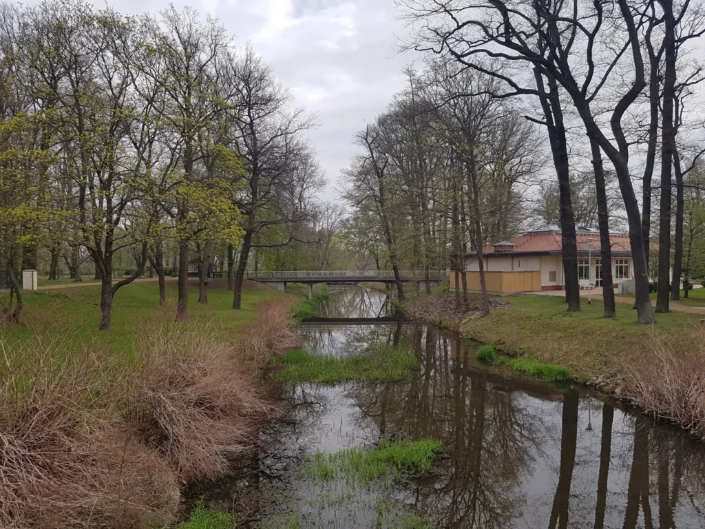 Brücke im Ostdeutschen Rosengarten in Forst (Lausitz)